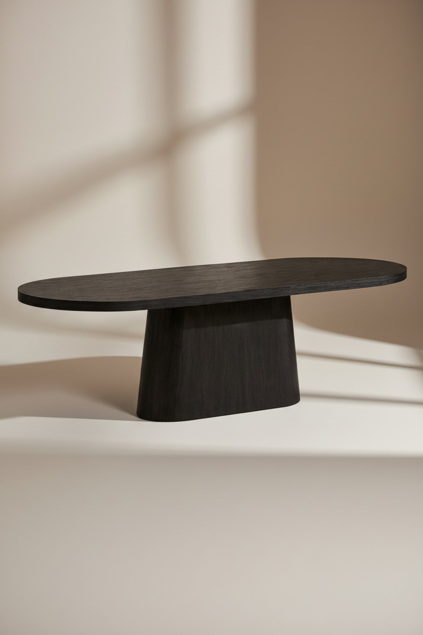 Eleonore Dining Table